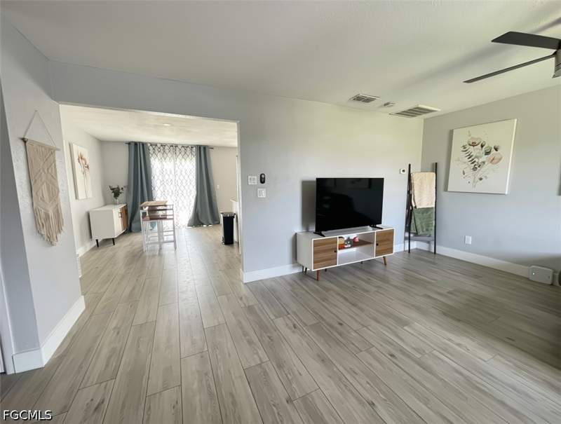 2 bedroom SingleFamilyResidence at 3801 SE 10th Ave, Cape Coral, Cape Coral — photo 3