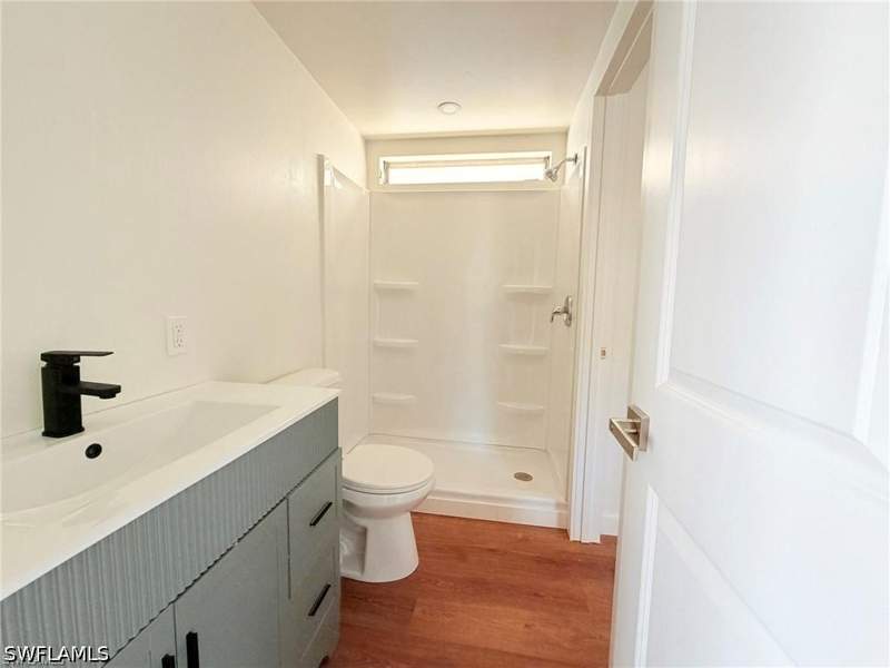 2 bedroom ManufacturedHome at 815 Cape Haze Ln E, Naples Mobile Estates, Naples — photo 5