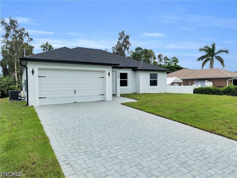 4 bedroom SingleFamilyResidence at 5208 Barth St, Lehigh Acres, Lehigh Acres — photo 3