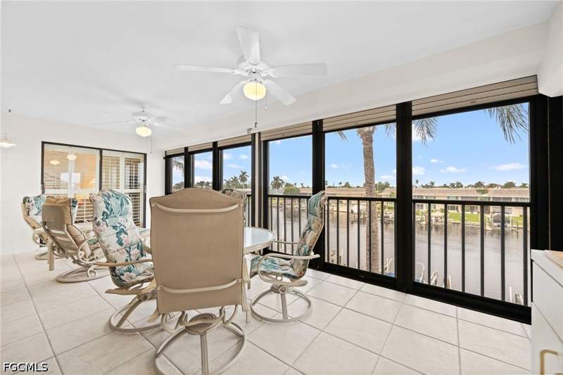 3 bedroom Condominium at 4230 SE 20th Pl 307, River Park Place Condo, Cape Coral — photo 2