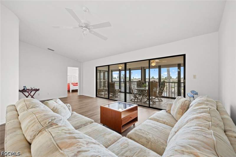 3 bedroom Condominium at 4230 SE 20th Pl 307, River Park Place Condo, Cape Coral — photo 5