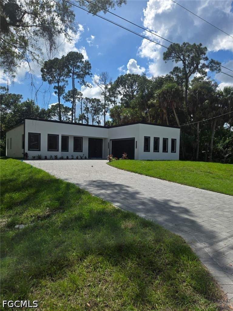 3 bedroom SingleFamilyResidence at 3721 Tareco St, Lehigh Acres, Fort Myers — photo 2