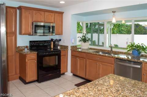3820 SE 10th Pl, Cape Coral FL - photo 11 of 42