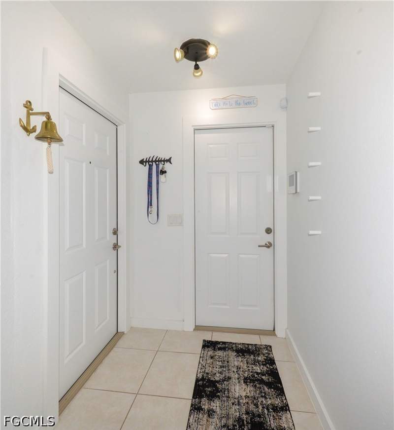 3 bedroom SingleFamilyResidence at 3820 SE 10th Pl, Cape Coral, Cape Coral — photo 5