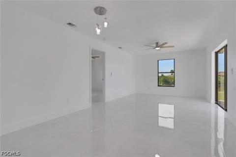 2612 NW 4th Pl, Cape Coral FL - photo 12 of 34