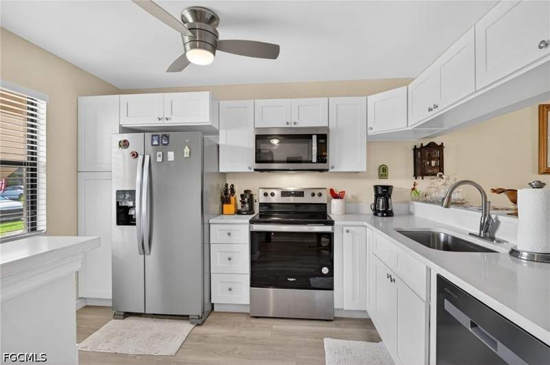 2 bedroom Condominium at 5735 Foxlake Dr 2, Foxmoor Village Condo, North Fort Myers — photo 4