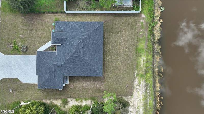 4 bedroom SingleFamilyResidence at 728 La Plata Ave, Mirror Lakes, Lehigh Acres — photo 4