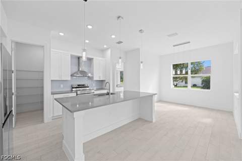 1609 NW 31st Pl, Cape Coral FL - photo 11 of 36