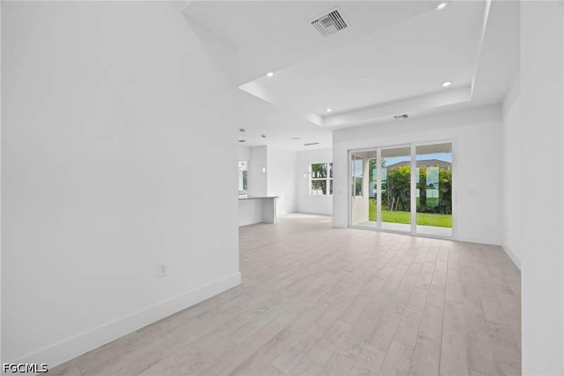 4 bedroom SingleFamilyResidence at 1609 NW 31st Pl, Cape Coral, Cape Coral — photo 2