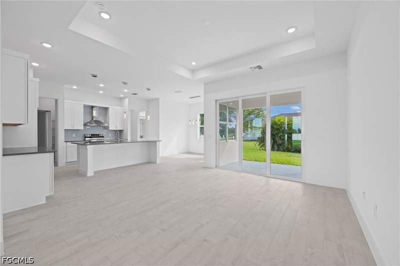 4 bedroom SingleFamilyResidence at 1609 NW 31st Pl, Cape Coral, Cape Coral — photo 3