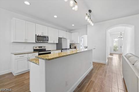 13405 Little Gem Cir, Fort Myers FL - photo 6 of 43