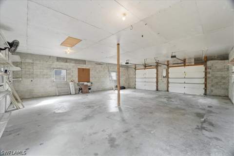 18343 Hawthorne Rd, Fort Myers FL - photo 10 of 42