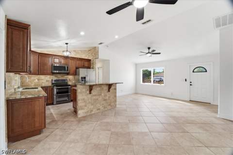 18343 Hawthorne Rd, Fort Myers FL - photo 16 of 42