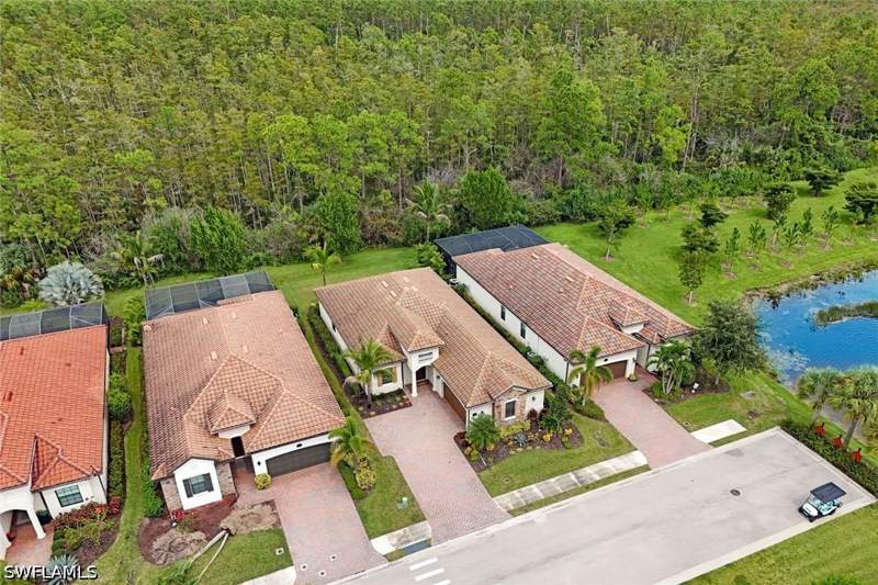 2 bedroom SingleFamilyResidence at 17450 Galway Run, Bonita National Golf And Country Club, Bonita Springs — photo 2