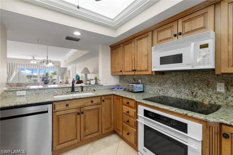 907 Panama Ct 303, Marco Island FL - photo 8 of 40
