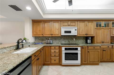 907 Panama Ct 303, Marco Island FL - photo 9 of 40