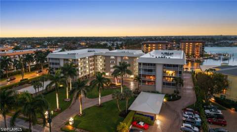 2880 Gulf Shore Blvd N 410, Naples FL - photo 6 of 48