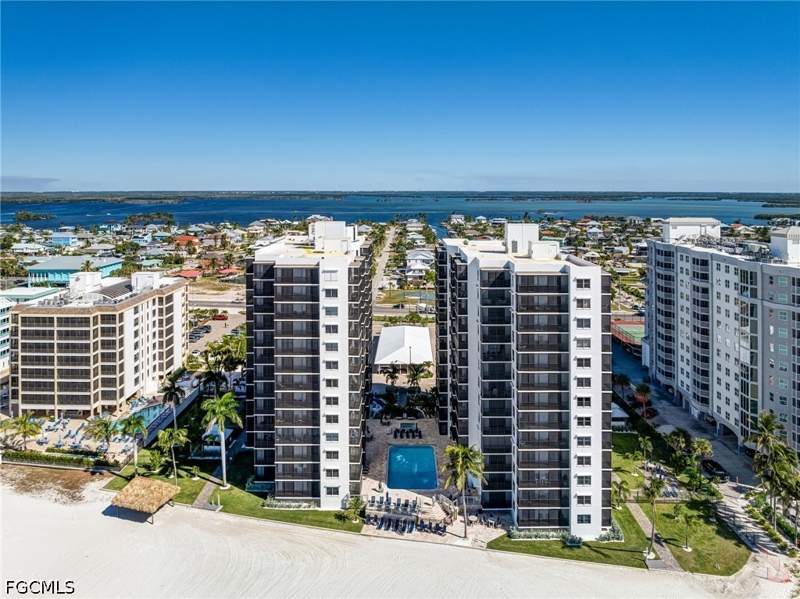 2 bedroom Condominium at 6612 Estero Blvd 703, Island Winds Condo, Fort Myers Beach — photo 3