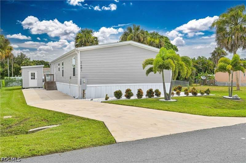3 bedroom ManufacturedHome at 2481 Austin Smith Ct, Spring Woods M/H Subd, North Fort Myers — photo 2