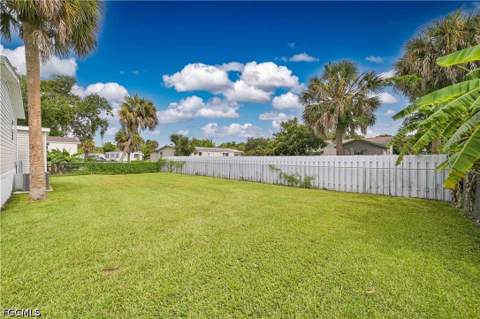 2481 Austin Smith Ct, North Fort Myers FL - photo 8 of 38
