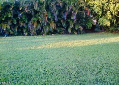 919 SE 18th Ter, Cape Coral FL - photo 9 of 10