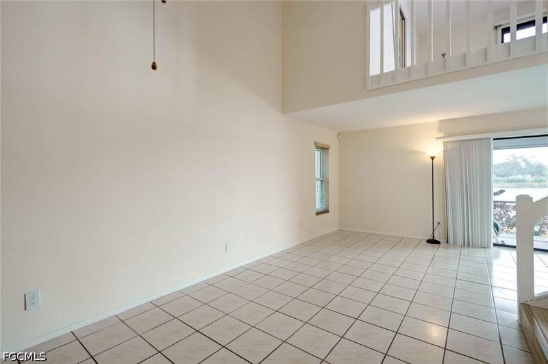 2 bedroom Condominium at 707 SW 3rd Ct 103, Lake Edge Estates Condo, Cape Coral — photo 5