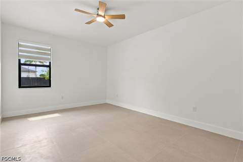 344 NE 10th Ter, Cape Coral FL - photo 10 of 35