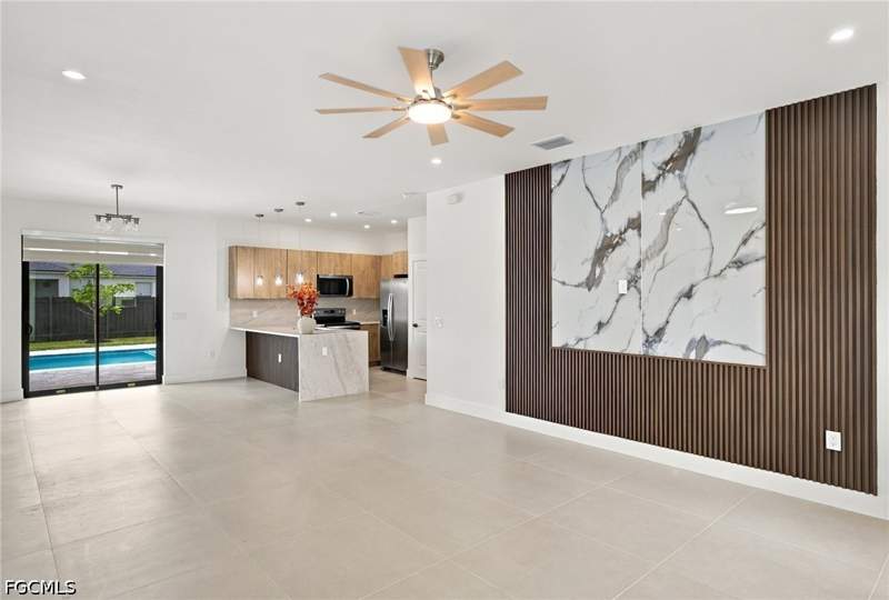 3 bedroom SingleFamilyResidence at 344 NE 10th Ter, Cape Coral, Cape Coral — photo 2