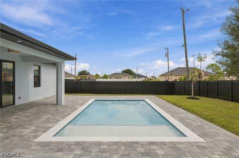 344 NE 10th Ter, Cape Coral FL - photo 22 of 35