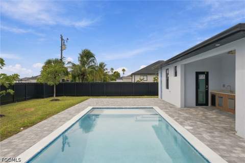 344 NE 10th Ter, Cape Coral FL - photo 24 of 35