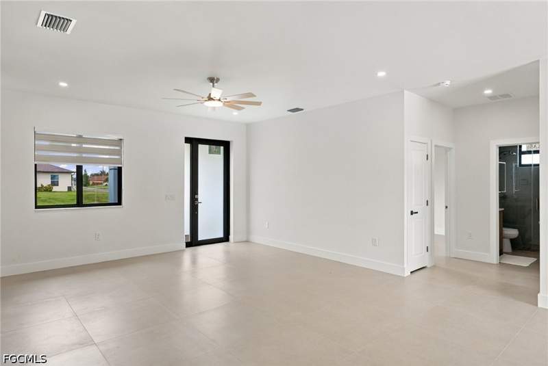 3 bedroom SingleFamilyResidence at 344 NE 10th Ter, Cape Coral, Cape Coral — photo 5