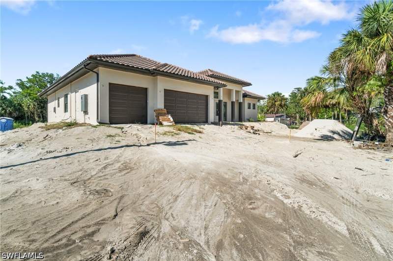 4 bedroom SingleFamilyResidence at 721 Golden Gate Blvd W, Golden Gate Estates, Naples — photo 4
