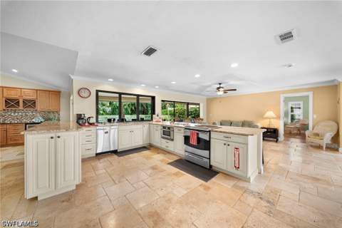 2171 Kings Lake Blvd, Naples FL - photo 10 of 25