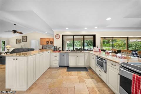 2171 Kings Lake Blvd, Naples FL - photo 9 of 25