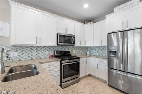 7602 Jacaranda Ln, Naples FL - photo 10 of 39