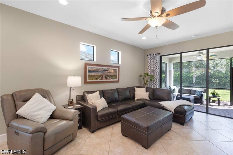 2 bedroom Attached at 7602 Jacaranda Ln, Winding Cypress, Naples — photo 2