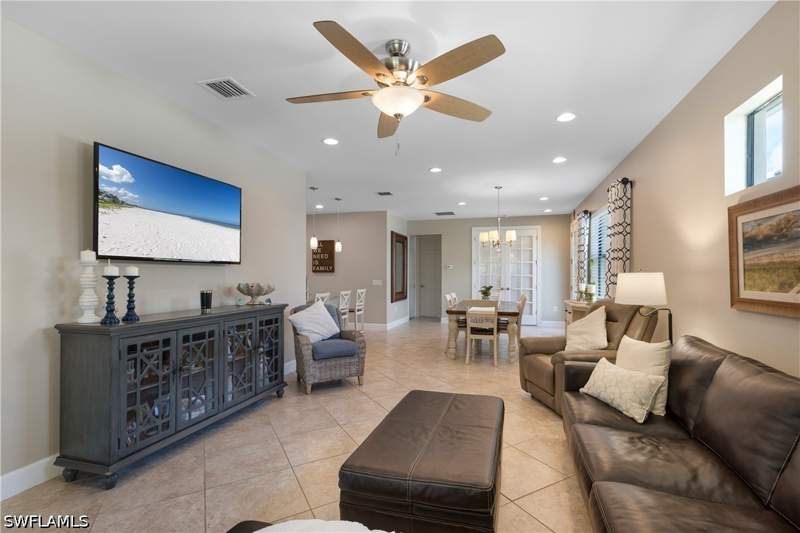 2 bedroom Attached at 7602 Jacaranda Ln, Winding Cypress, Naples — photo 4