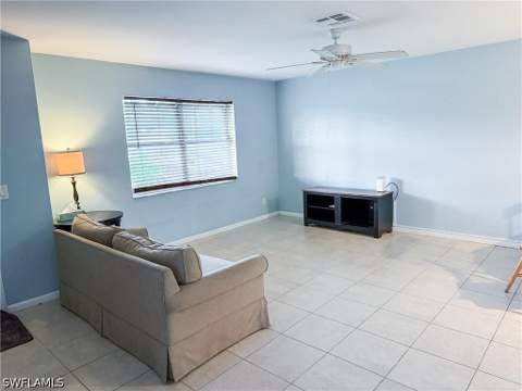 9140 San Carlos Blvd, Fort Myers FL - photo 10 of 33