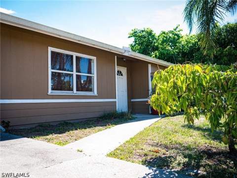 9140 San Carlos Blvd, Fort Myers FL - photo 9 of 33