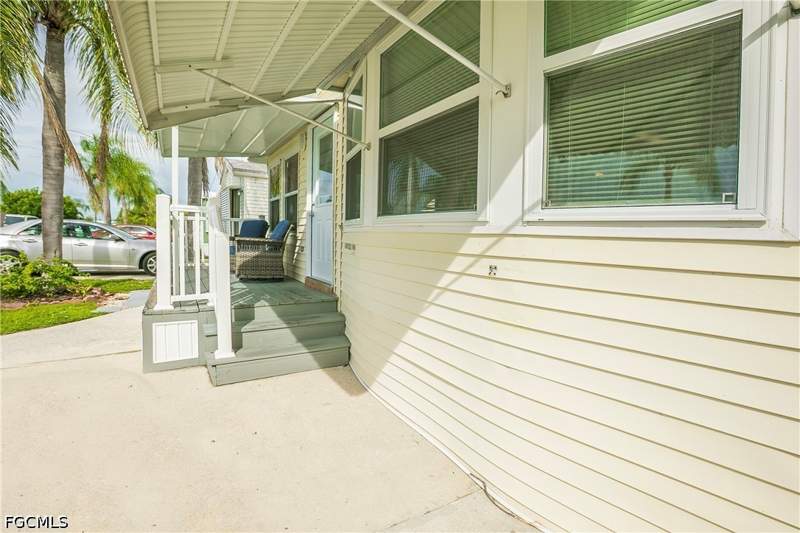 2 bedroom ManufacturedHome at 253 Caravan Cir, Fountain View Rv Resort, North Fort Myers — photo 3