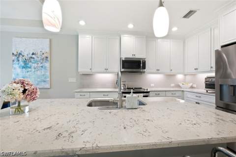 2318 Sawyers Hill Rd 103, Naples FL - photo 12 of 34
