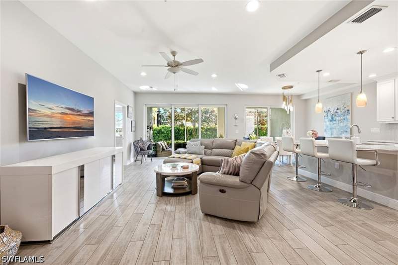 2 bedroom Condominium at 2318 Sawyers Hill Rd 103, Richmond Park, Naples — photo 3
