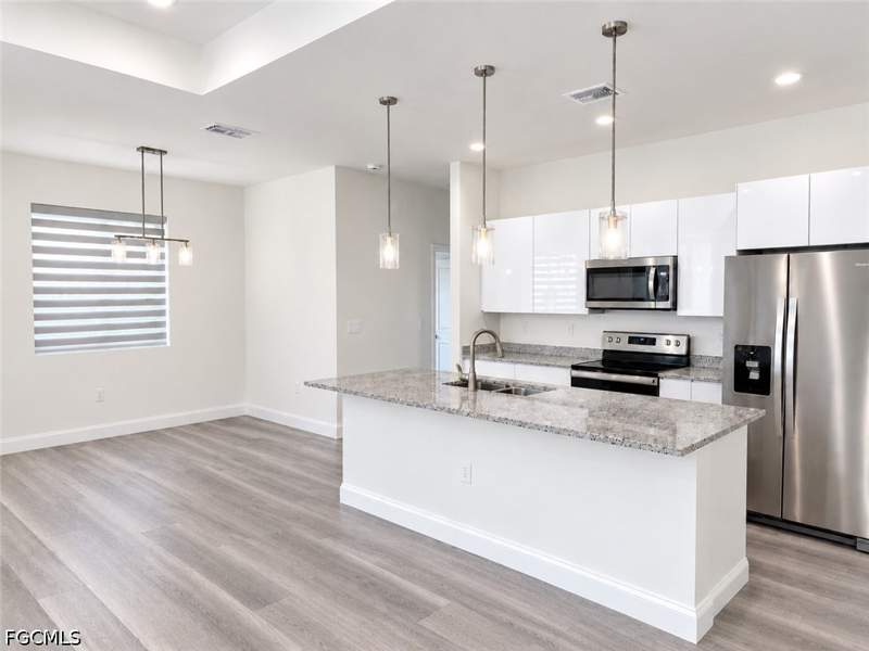 3 bedroom SingleFamilyResidence at 701 W 7th St, Lehigh Acres, Lehigh Acres — photo 5