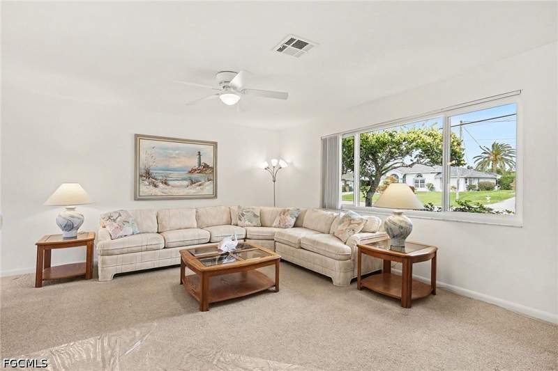 2 bedroom SingleFamilyResidence at 502 SE 32nd St, Cape Coral, Cape Coral — photo 4