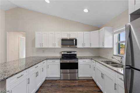 9018 Penny Cir, Labelle FL - photo 9 of 43