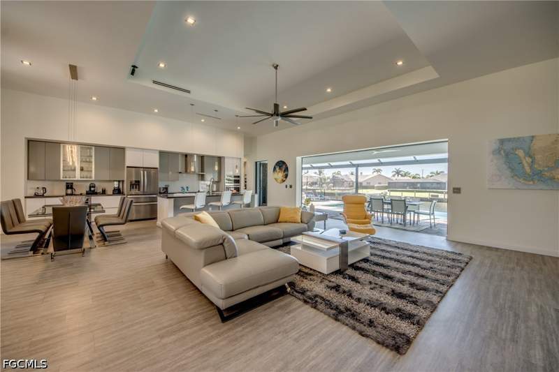 4 bedroom SingleFamilyResidence at 2746 SW 37th Ter, Cape Coral, Cape Coral — photo 4