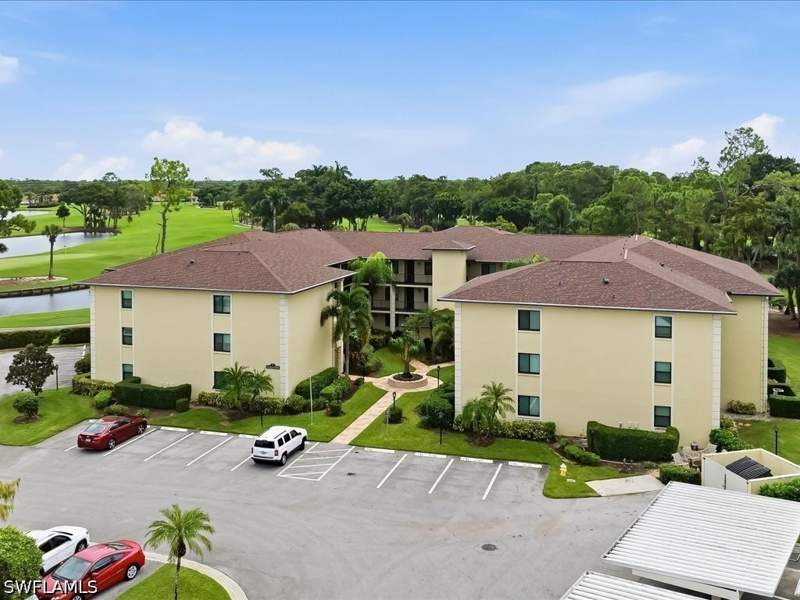 2 bedroom Condominium at 221 Fox Glen Dr 2201, Foxwood, Naples — photo 2