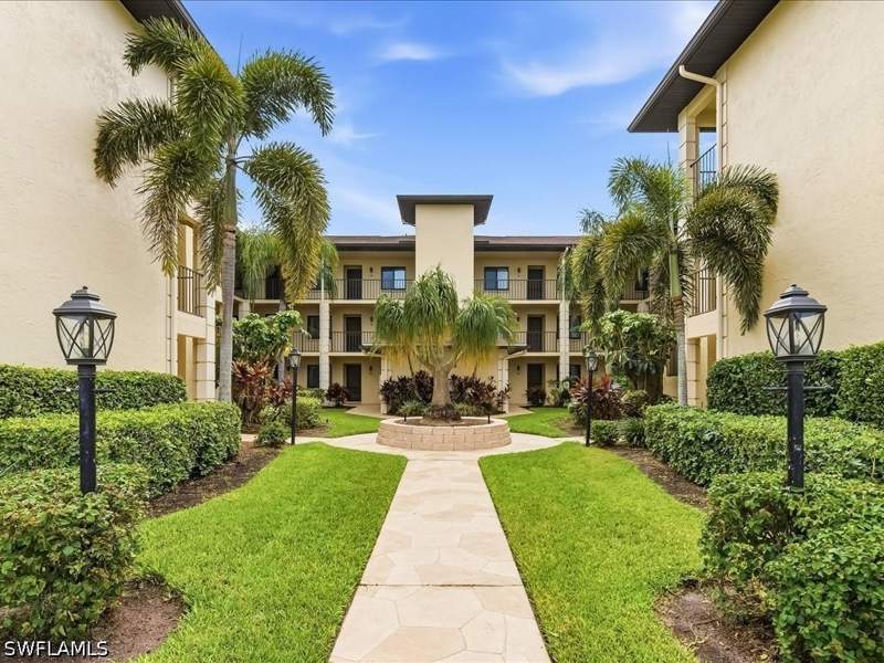 2 bedroom Condominium at 221 Fox Glen Dr 2201, Foxwood, Naples — photo 3