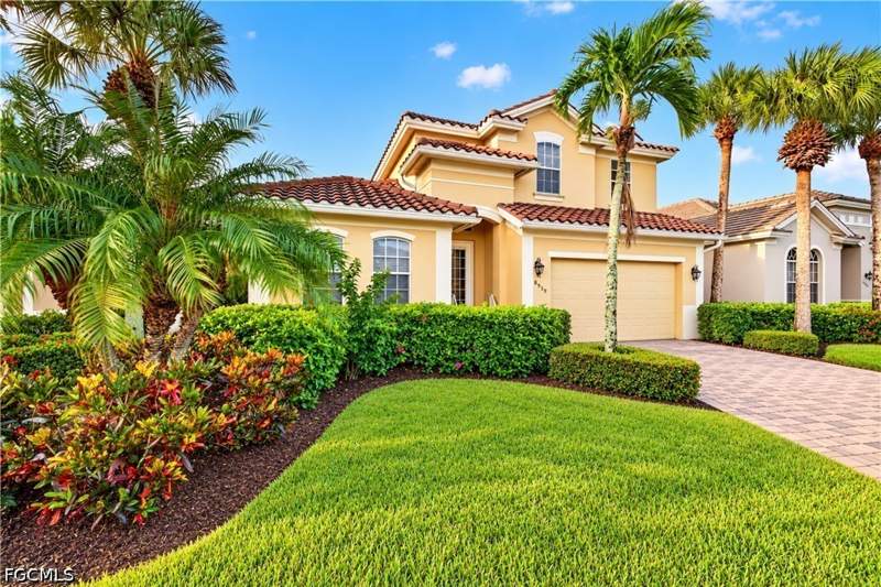 4 bedroom SingleFamilyResidence at 8959 Crown Bridge Way, Crown Colony, Fort Myers — photo 2