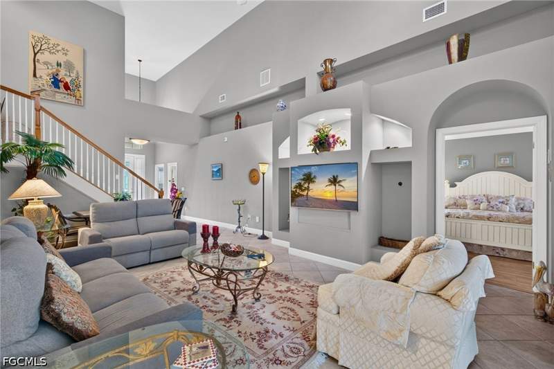 4 bedroom SingleFamilyResidence at 8959 Crown Bridge Way, Crown Colony, Fort Myers — photo 5